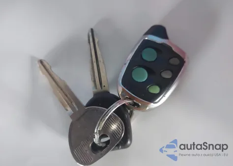 2002 Mitsubishi Montero Limited z USA, uszkodzony, nr VIN JA4MW51R62J066571